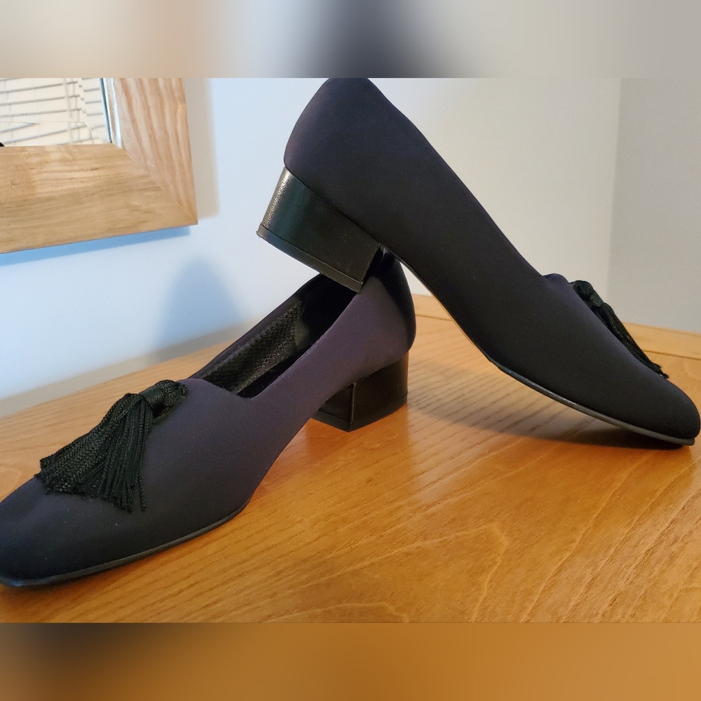 MAGDESIAN vintage Women's Tassle Top Shoes Size 7